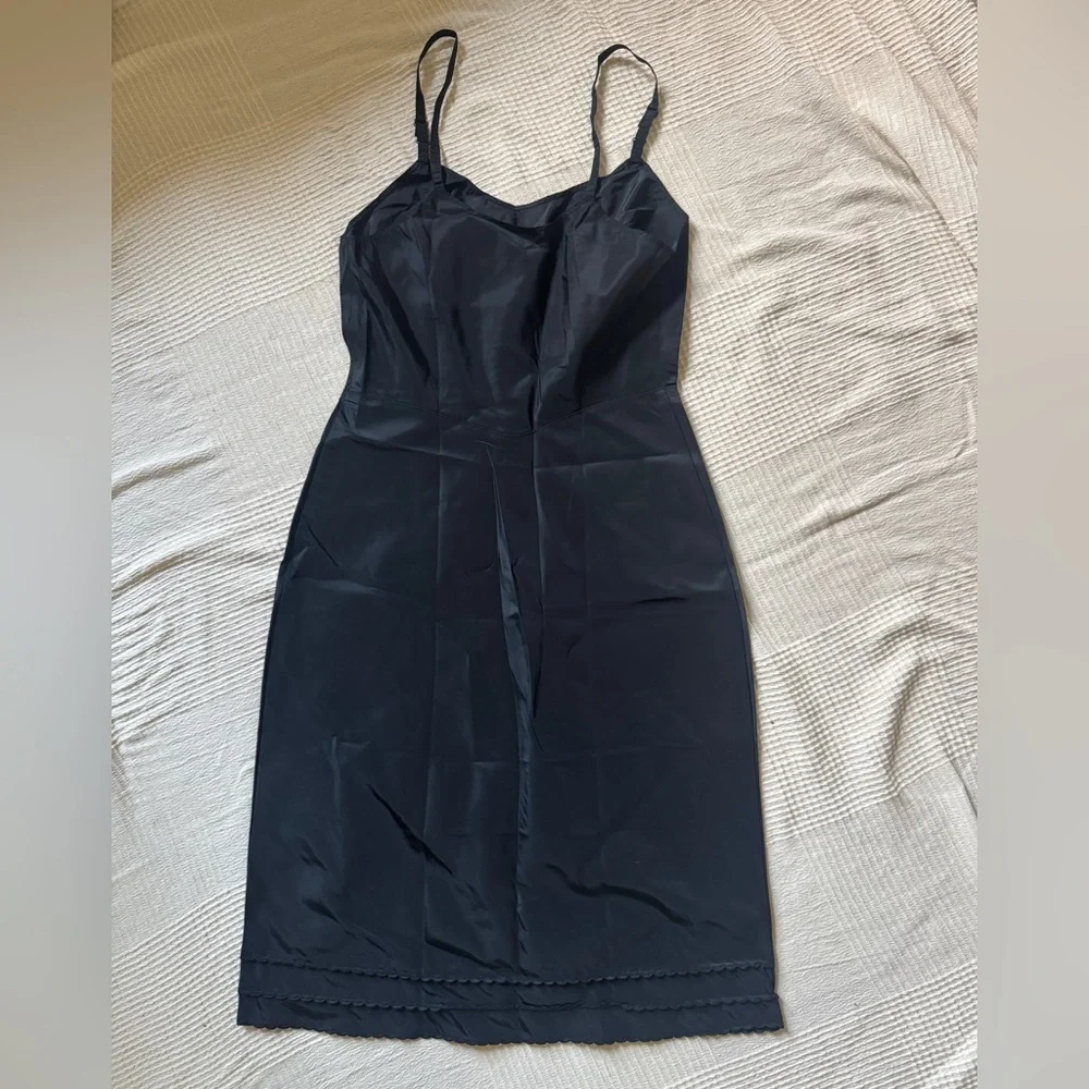 Vintage 1960s Black Slip Scallop Hem